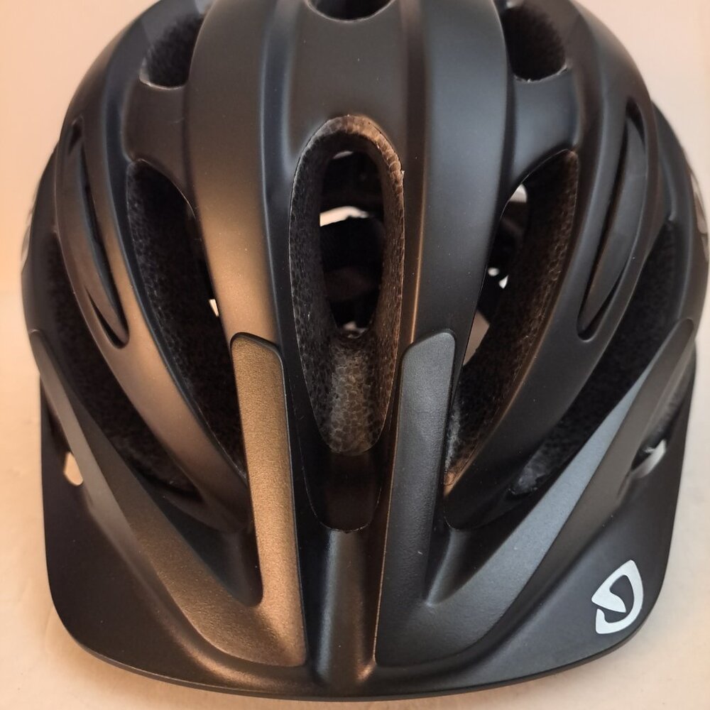 GIRO Revel Adult Universal Fit Cycling Helmet Black 21.25-24 in. - Picture 2 of 8